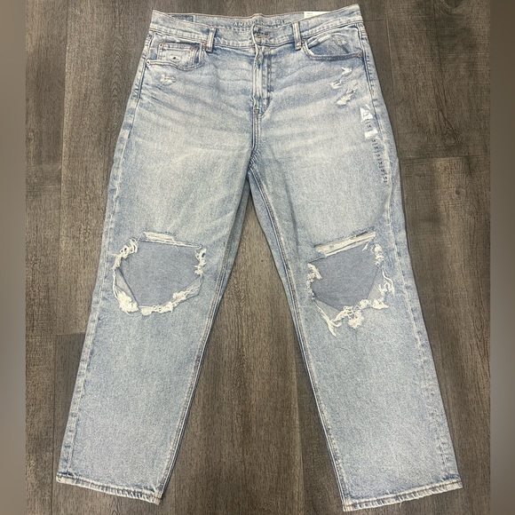 American Eagle Outfitters Denim - American Eagle Outfitters Light Blue High-Rise Jeans